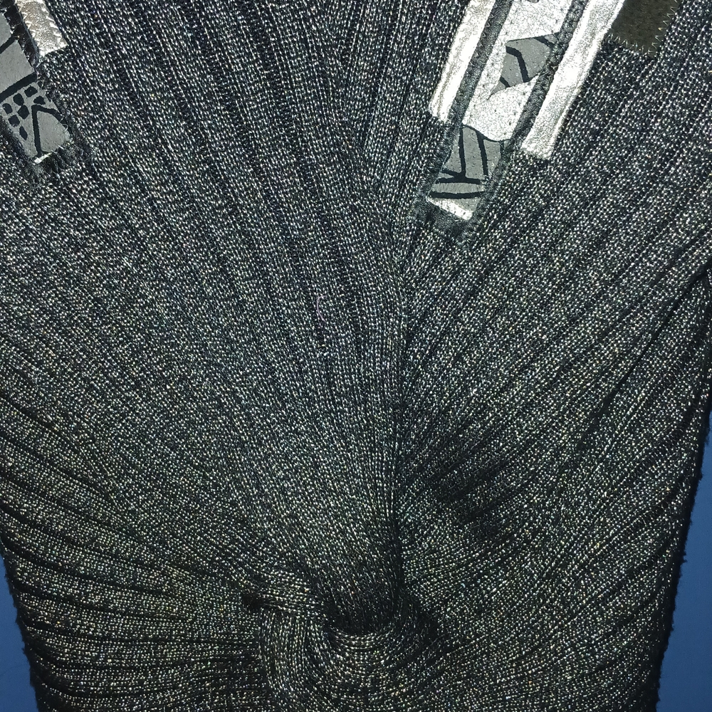 Vintage 90's Elegant Metallic V-Neck Sweater with Bold Accents - Picture 6 of 14